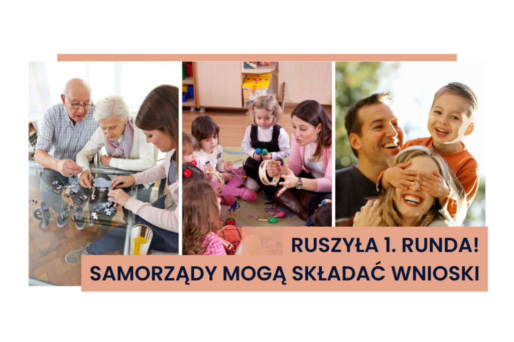 Kolaż trzech zdjęć. Pierwsze przedstawiające grupę seniorów razem nad układanką przy stole, z kilkoma elementami rozrzuconymi na szklanej powierzchni. Drugie przedstawia dzieci i modą kobietę siedzących na kolorowej podłodze pokoju zabaw. Trzecie zdjęcie przedstawia rodzinę.